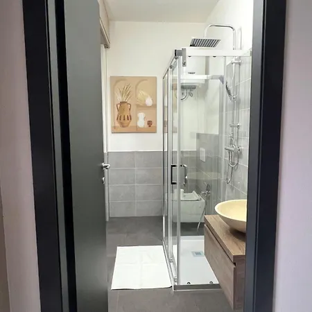 Lagoon House Milano Apartment *